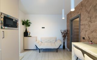 Studio modern, renovat complet 2025 | Complex Forest Tunari | Parcare inclusă - Poză 1