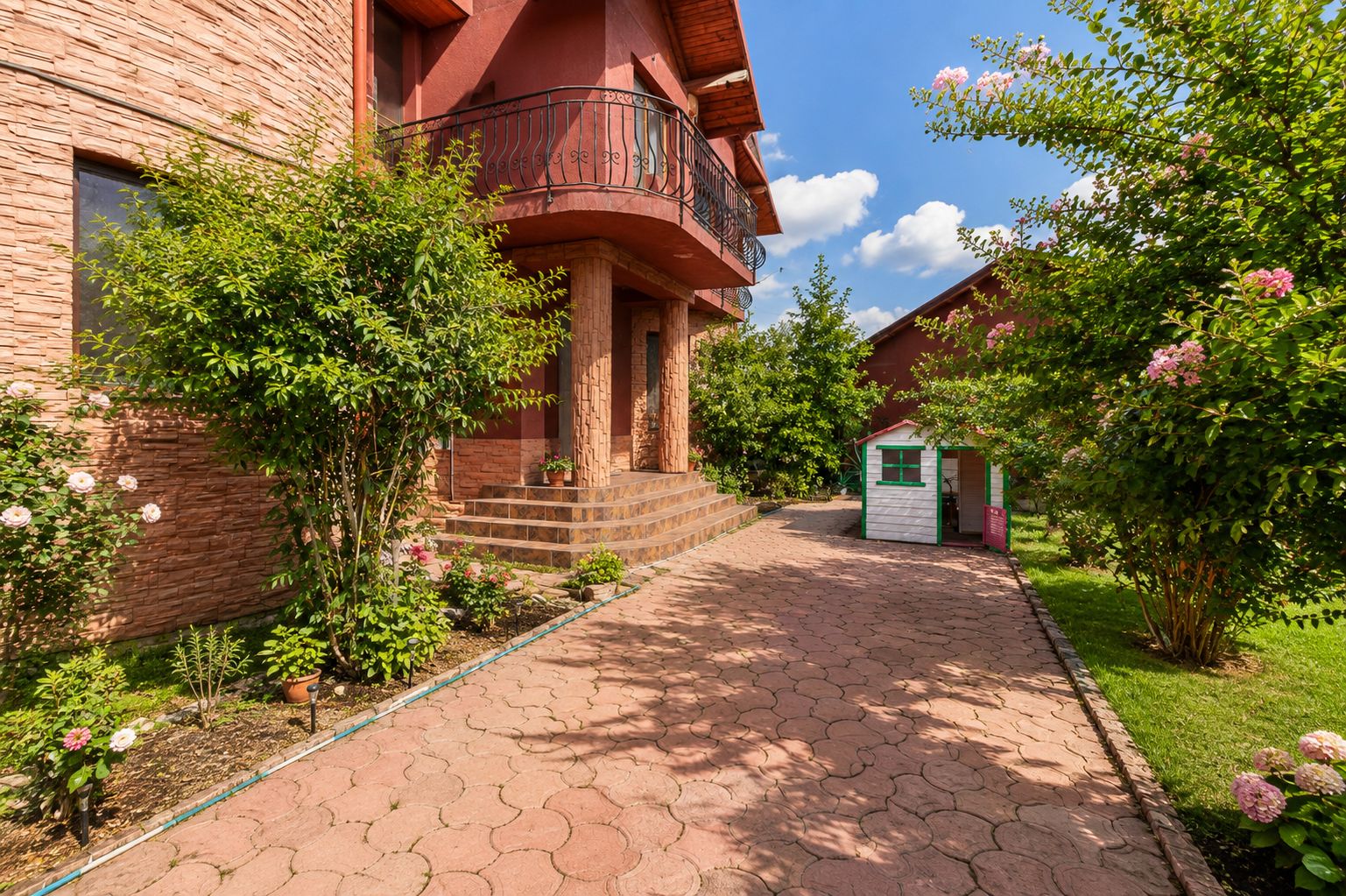 Vilă individuală cu 5 camere, piscină și curte generoasă | Mogoșoaia - Poză 30