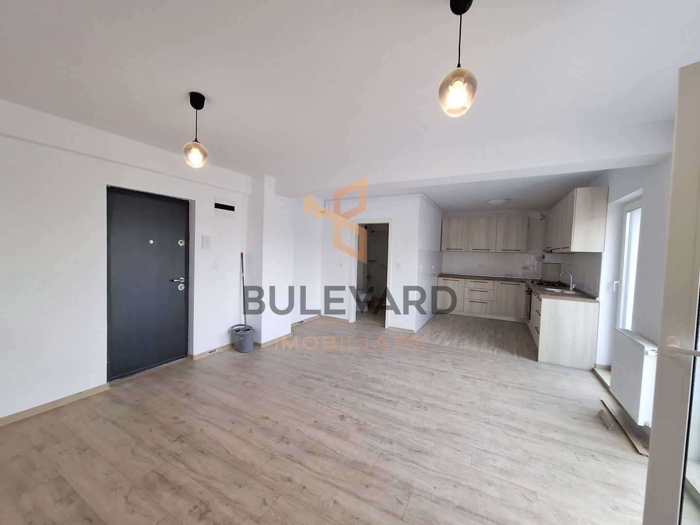 Spatiu de birou 62.5 mp + terasa 32 mp, parcare - Poză 4