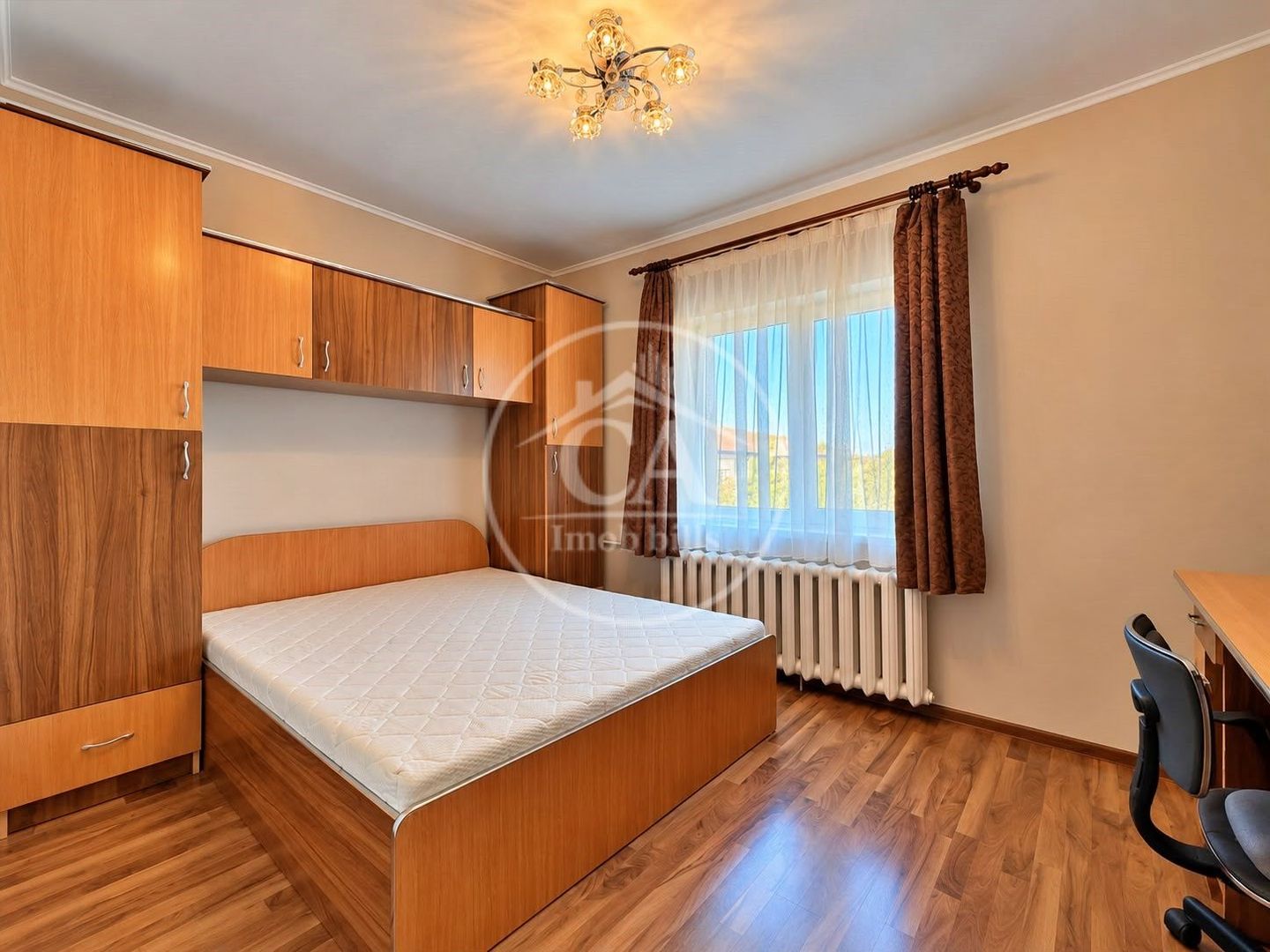 Apartament cu 3 camere de închiriat în zona Rogerius, Oradea - Poză 9