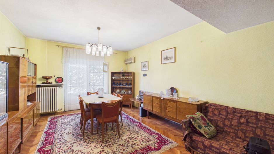 Piata Amzei 7-9 vedere Biserica Amzei - Ap 3 camere 108 mp - Poză 3