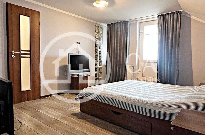Apartament tip Penthouse de vanzare cu 3 camere in zona Dacia, Oradea - Poză 3