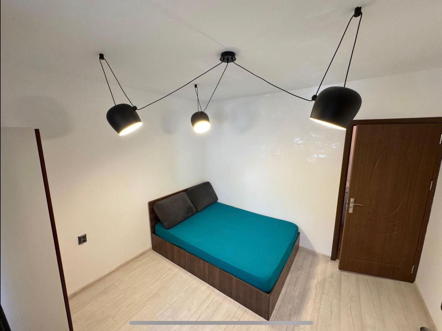 3 Camere Dristor Cu Parcare - Poză 9