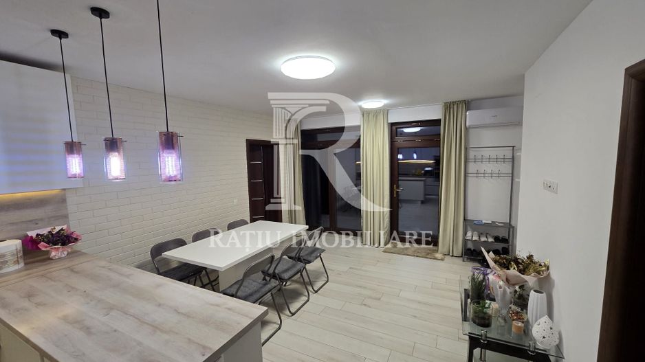 Casă cu livadă, grădină și anexe, | Les | Oradea - Poză 2
