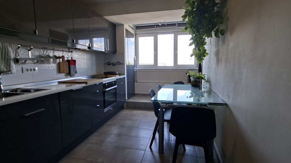 Apartament cu 4 camere si scara interioara - zona Judeatan - Poză 8
