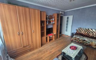 Vand apartament 1 camera etajul.3 Micro 2 - Poză 1