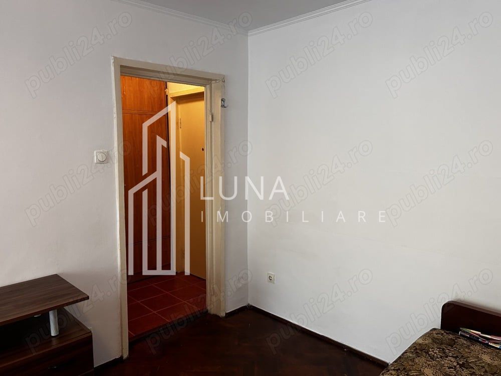 Garsonieră decomandată | Semicentral | Balcon | Mobilată & utilată - Poză 4