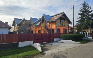 Casă de vânzare în Golești – locație excelentă lângă muzeu - Poză 1