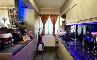 Apartament de vânzare 3 camere/ Eroilor / Floresti - Poză 3