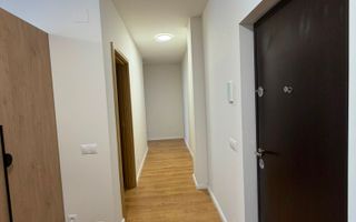Apartament 3 camere, 2 bai, balcon, etaj intermediar, parcare - Poză 4