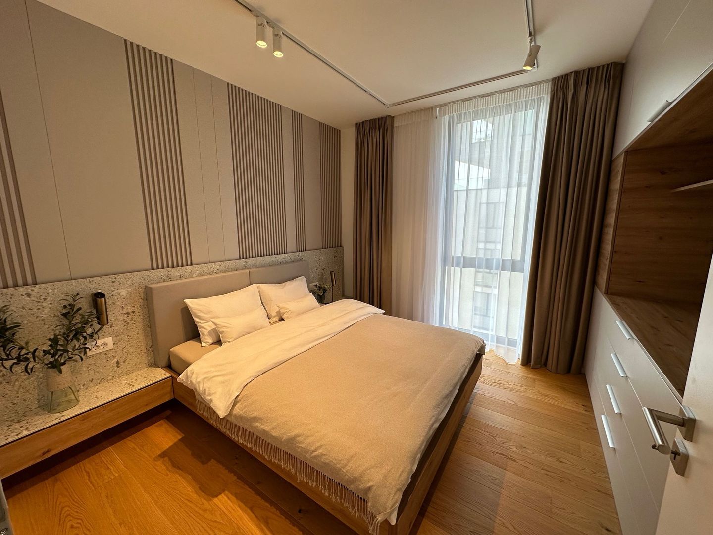 Apartament 3 camere -ISHO - Poză 8