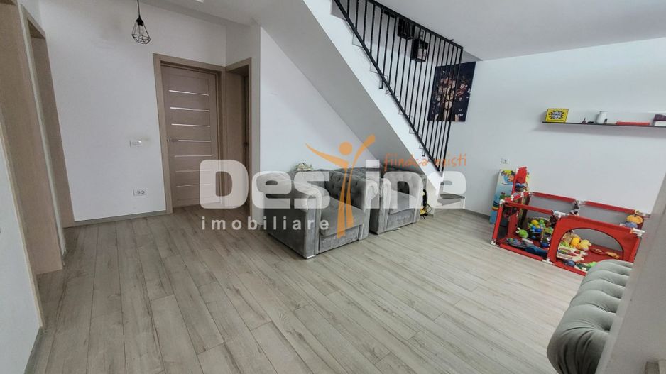 Casă LUNCA CETĂȚUII, 3 camere, decomandat, 82 mp, mansardă + parcare - Poză 5