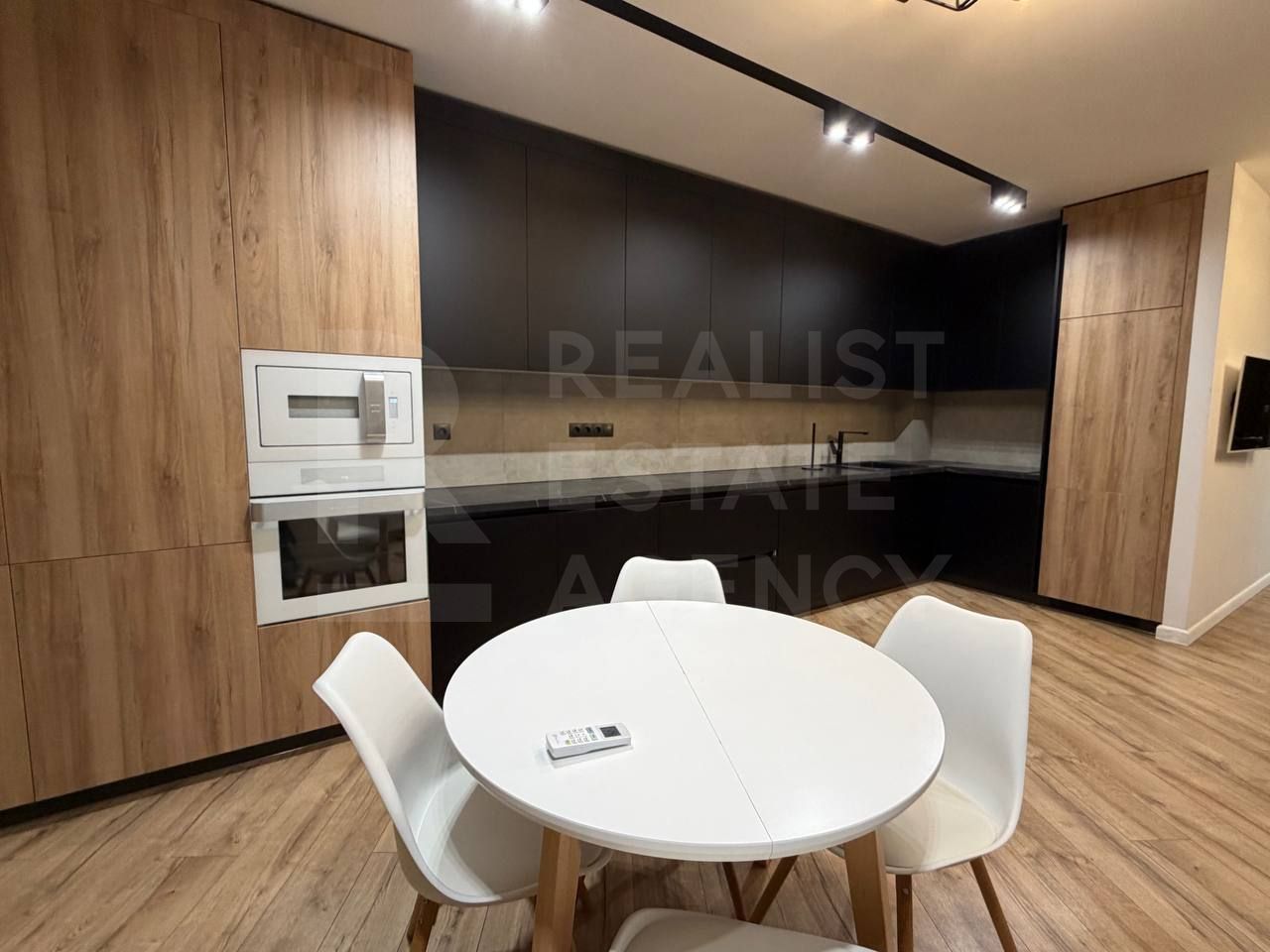 Chirie, apartament, 3 camere, strada Alexandru Pușkin, Centru - Poză 4