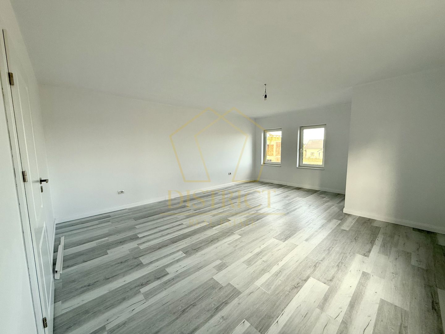 Casa tip duplex de 110 mp utili cu 4 camere | Sacalaz - Poză 12