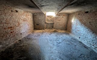 Imobil cu destinatii multiple- 6 apartamente - Poză 50