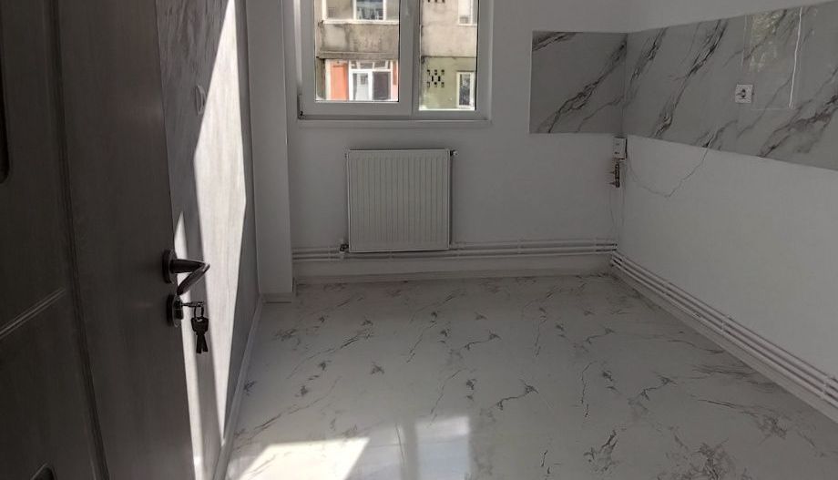 Apartament 2 camere, decomandat, renovat complet – Zona Tomis Nord - Poză 4