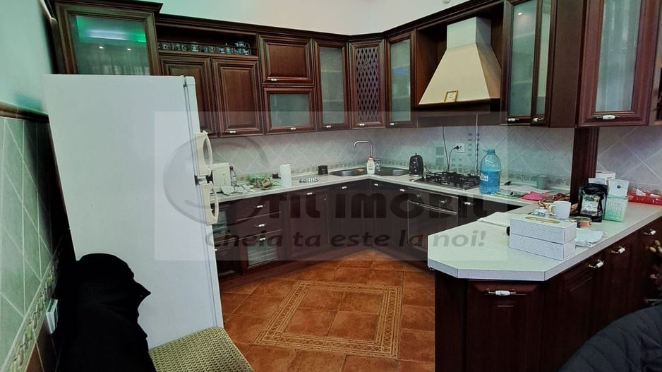 Casa/Vila de Inchiriat COPOU - 3000 euro - Poză 5
