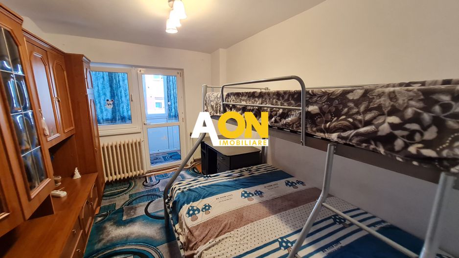 Apartament 3 Camere, Etaj 1, Decomandat, 63 mp, Zona Cetate - Poză 11