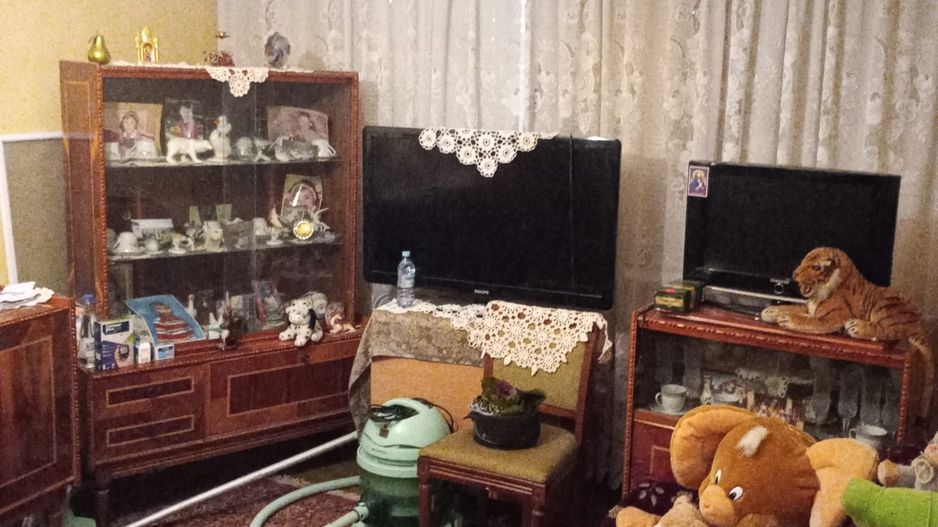 Apartament cu trei camere, Aparatorii Patriei, 130.000€, 0% comision cumparator - Poză 1