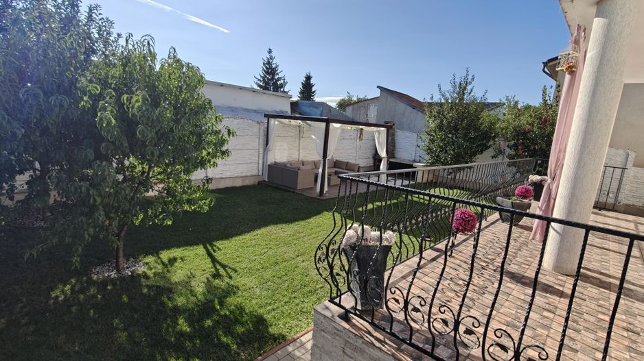 DE VANZARE  Vila 9 camere Colentina - Poză 8