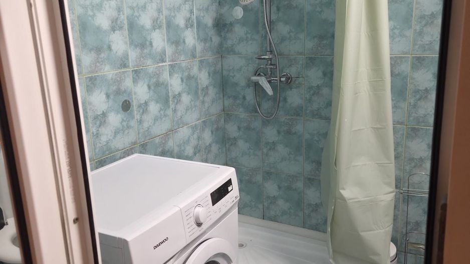 Garsoniera moderna si spatioasa de inchiriat, Tineretului - Poză 9