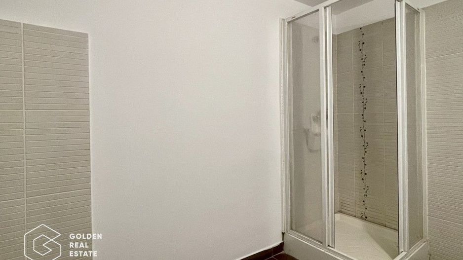 Apartament cu 5 camere și demisol mare, 2 bai, intrare separată - Poză 21