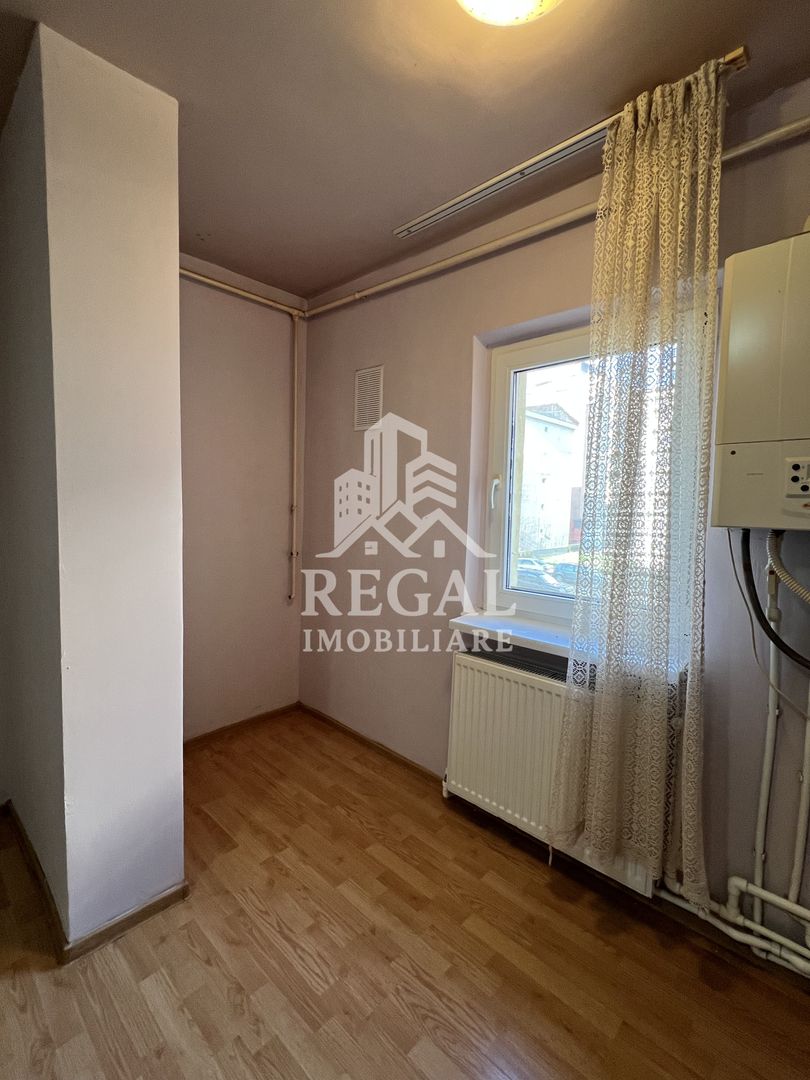 Apartament 4 camere de vânzare – Micro 5/1 | Etaj 1 | 80 mp - Poză 5