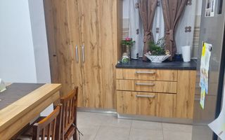 ageuropa.ro vinde apt. 2 cam. 56mp etaj 4 în Micro 16. - Poză 9