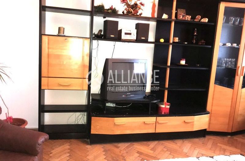 GARA-ABATOR- Apartament de 3 camere foarte spatios si luminos! - Poză 3