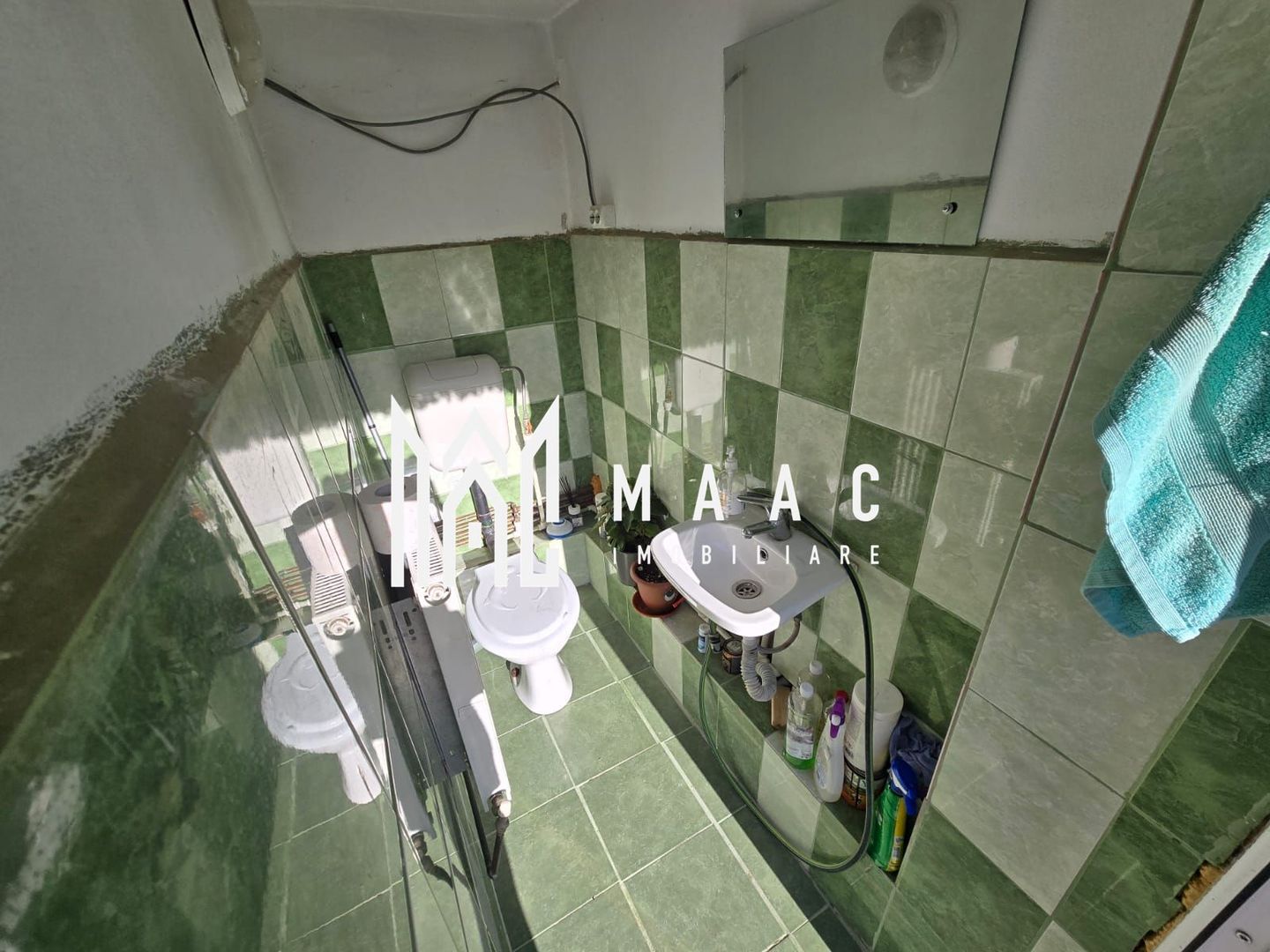 Casa 7 camere 3 bai 2 intrari Zona Garii - Poză 25