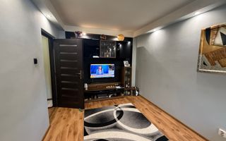 Apartament 3 camere decomandat - Poză 2