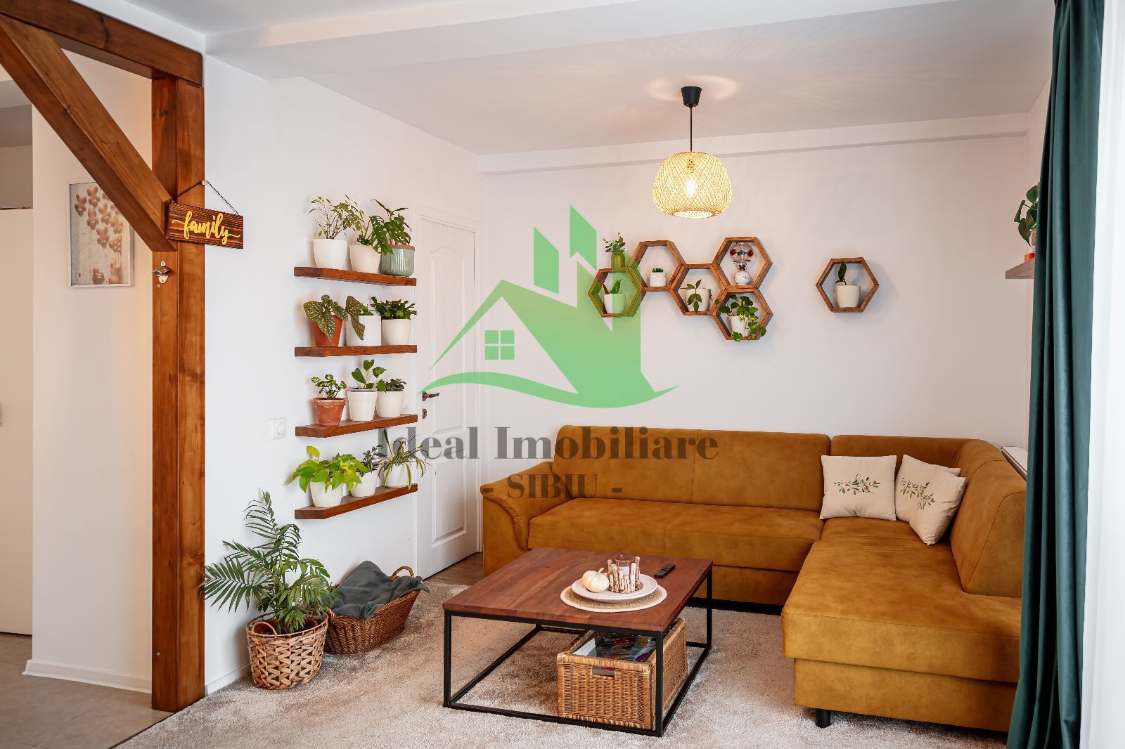 Casa Triplex cu 3 camere, Mobilat-Utilat, in Selimbar - Poză 11