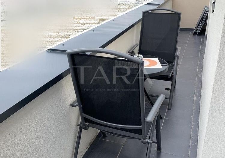 Apartament 2 camere, ultimul etaj, panoramă superbă,  balcon 10 mp - Poză 8