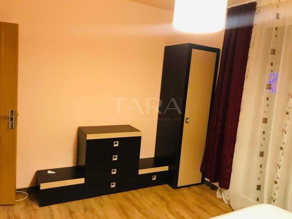 Apartament cu 3 camere, parcare cu CF, balcon 10 mp, zona Eroilor. - Poză 6
