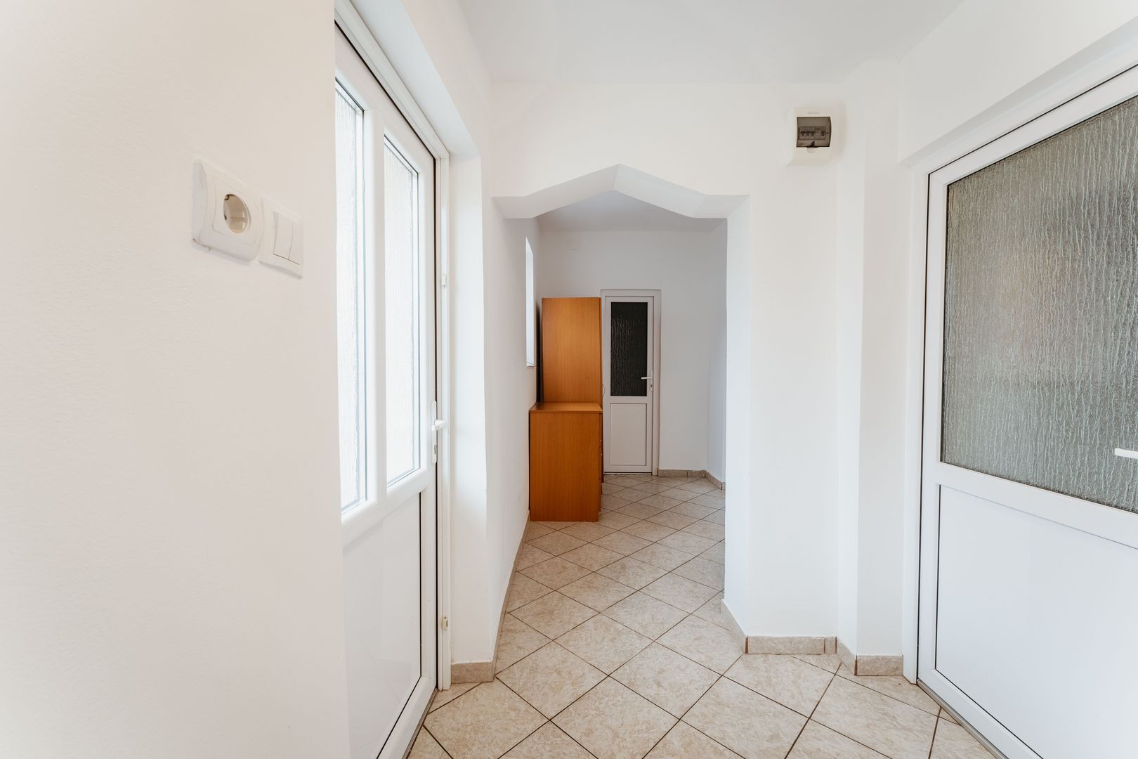 Casă cu 2 camere în Bujac - Poză 11