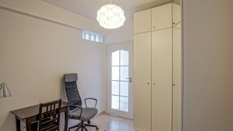 Apartament 3 camere si loc de parcare - Poză 8