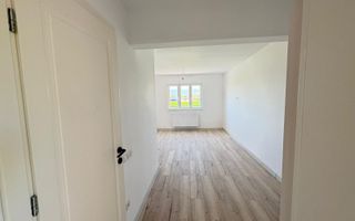 Apartament 2 camere – 42 mp – bloc renovat integral – Sibiu, cartier Lazaret - Poză 4