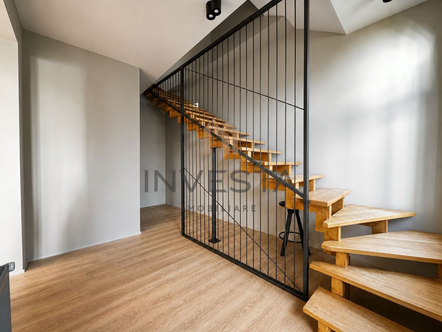 Casa de inchiriat 114 mp pentru locuit sau sediu firma, zona Centrala! - Poză 2