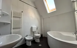 VILA EXTRAORDINARĂ CU 6 CAMERE LA INCHIRIERE LANGA BRITISH SCHOOL - Poză 15