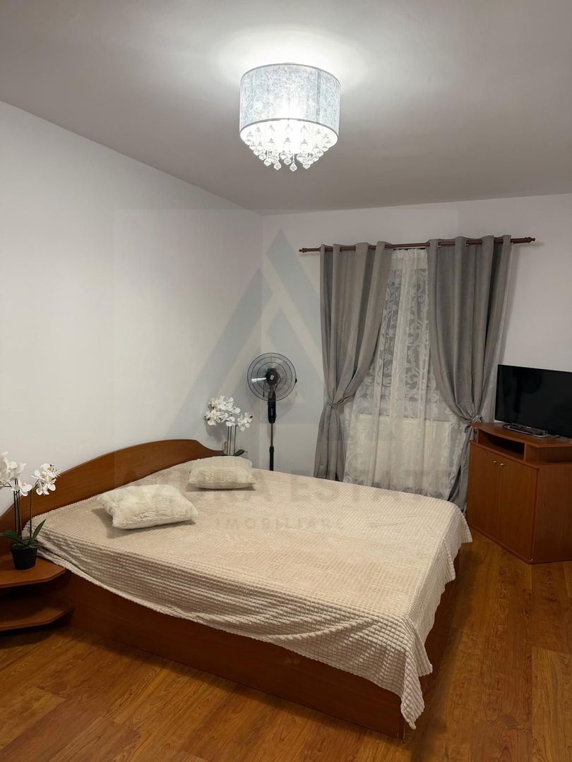 Apartament 2 camere etaj 2 cu parcare privata in zona Sub Arini - Poză 3