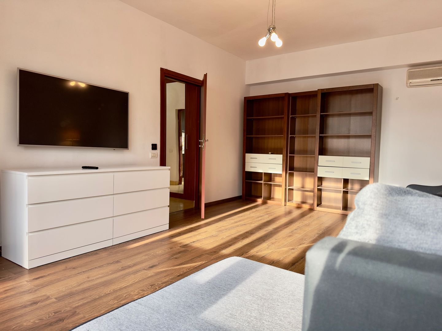 2 camere, bloc 2007, metrou Crangasi, parcare inclusa, centrala proprie - Poză 5