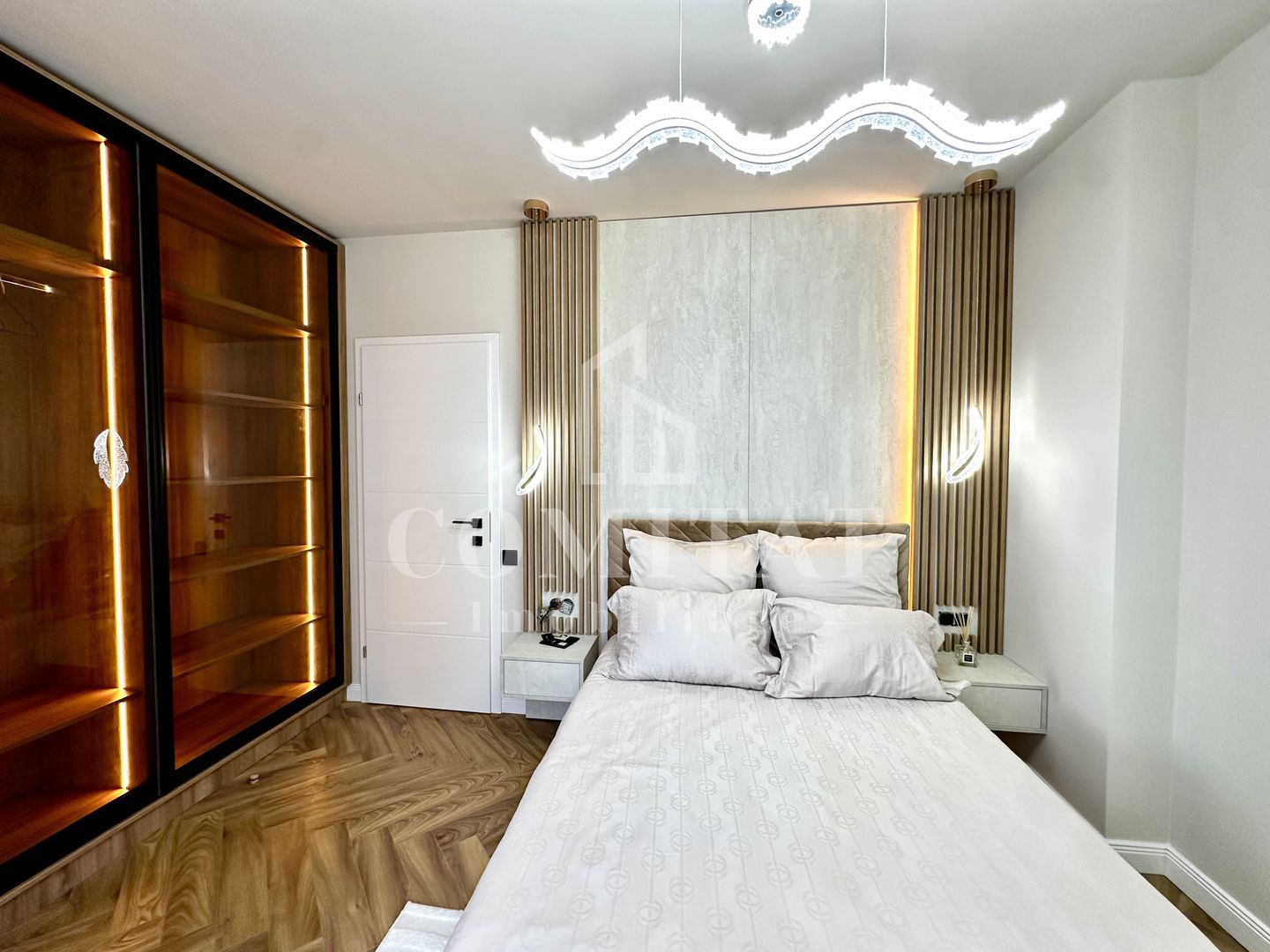 Apartament ultrafinisat | Etaj intermediar | Zona Str Tineretului - Poză 9