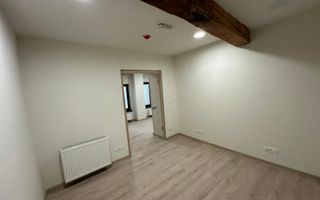Spatii de birouri Ultracentral suprafață  de 27.7 mp - Poză 6