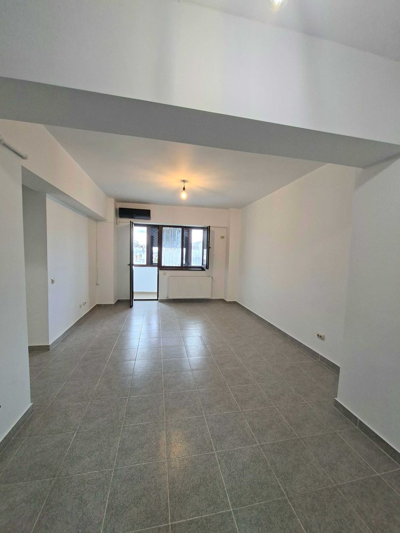 Vanzare Garsonieră decomandată, 36 mp, et 9/10, bloc 2017, 2 lifturi – Pucheni - Poză 1