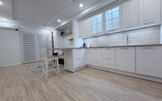 VANZARE 3 CAMERE | ETAJ 1/1 | LOC PARCARE INCLUS | VEDERE PISCINA | COSMOPOLIS - Poză 3