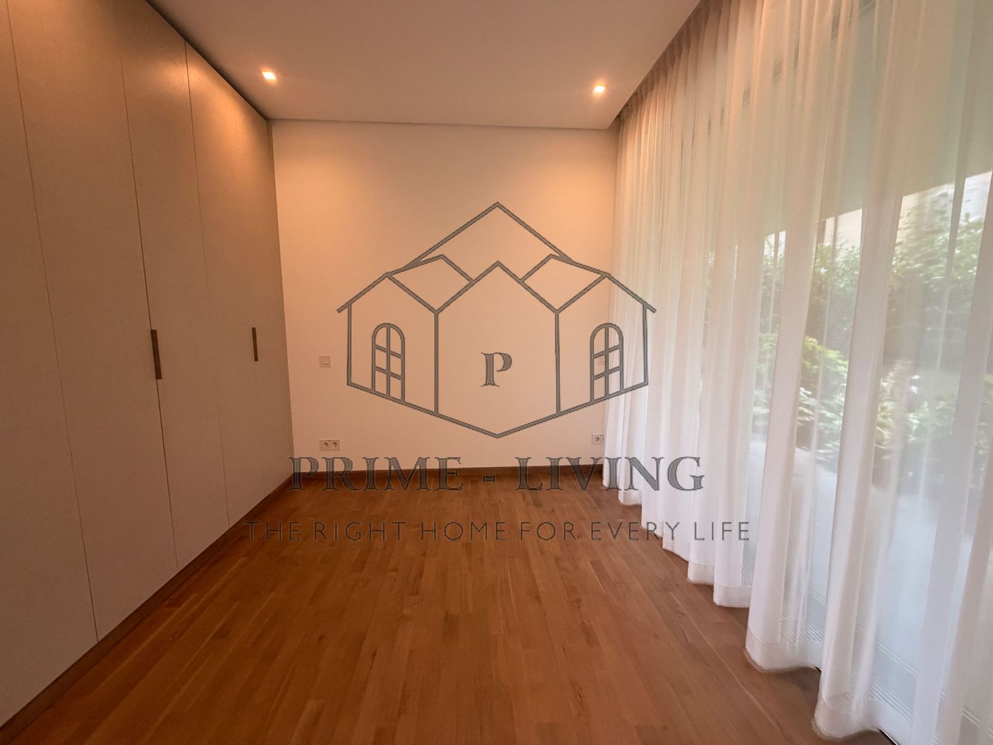 APARTAMENT SPATIOS CU 4 CAMERE LA INCHIRIERII IN ZONA PRIMAVERII - Poză 5