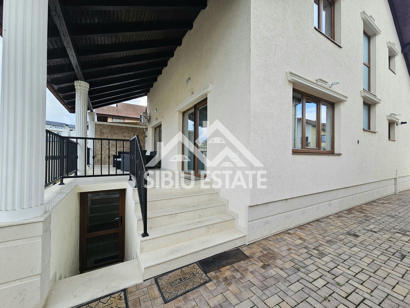 Casa 4 camere Sibiu dotari bune, pivnita, terasa - Poză 2
