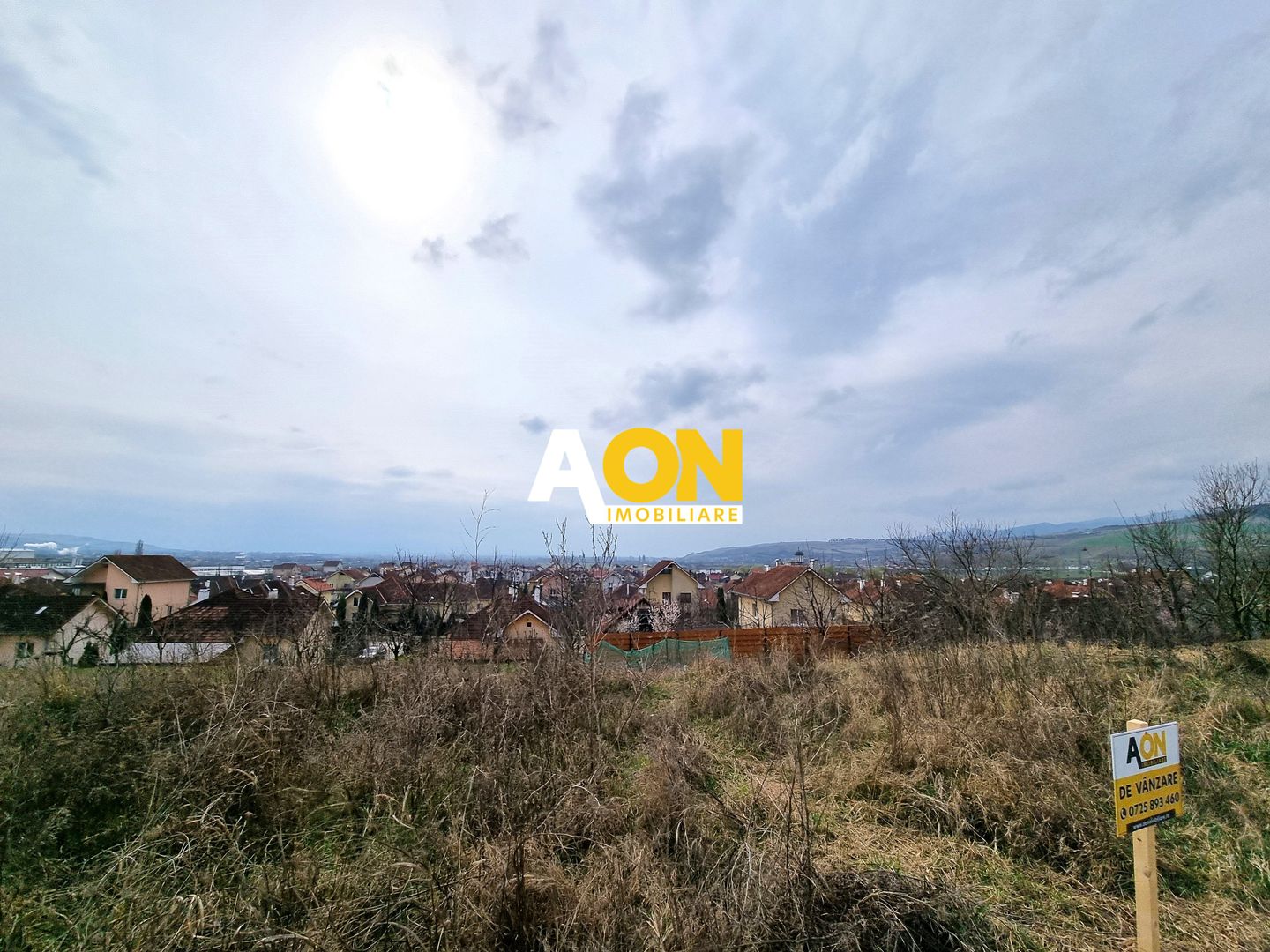 Teren cu panorama si utilitati, 670mp, Dealul Furcilor - Poză 1