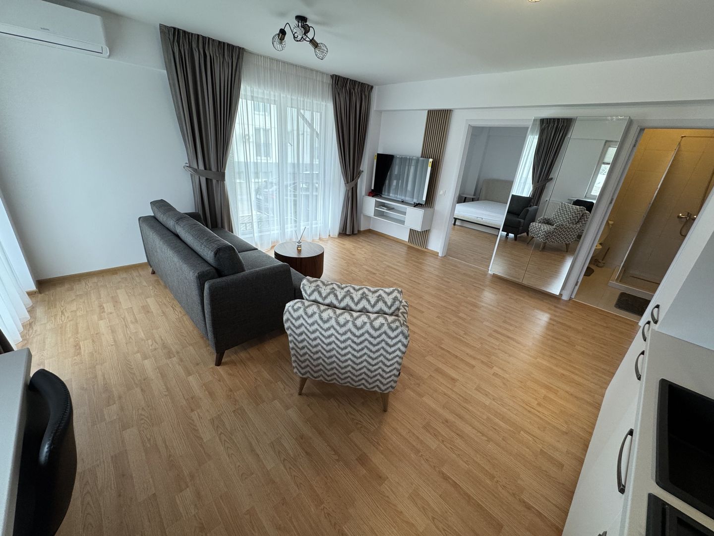 Ap 2 camere Otopeni 23 august, PRIMA CHIRIE, LUX - Poză 1