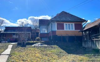 Casa traditionala+ domeniu de 2.900 mp,livada, anexe:refugiu apreciabil Craiesti - Poză 1